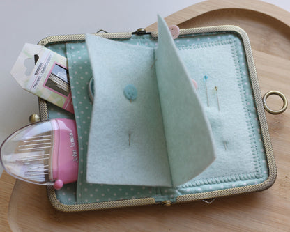 Handmade Kiss Lock Needle Book Sewing Organizer