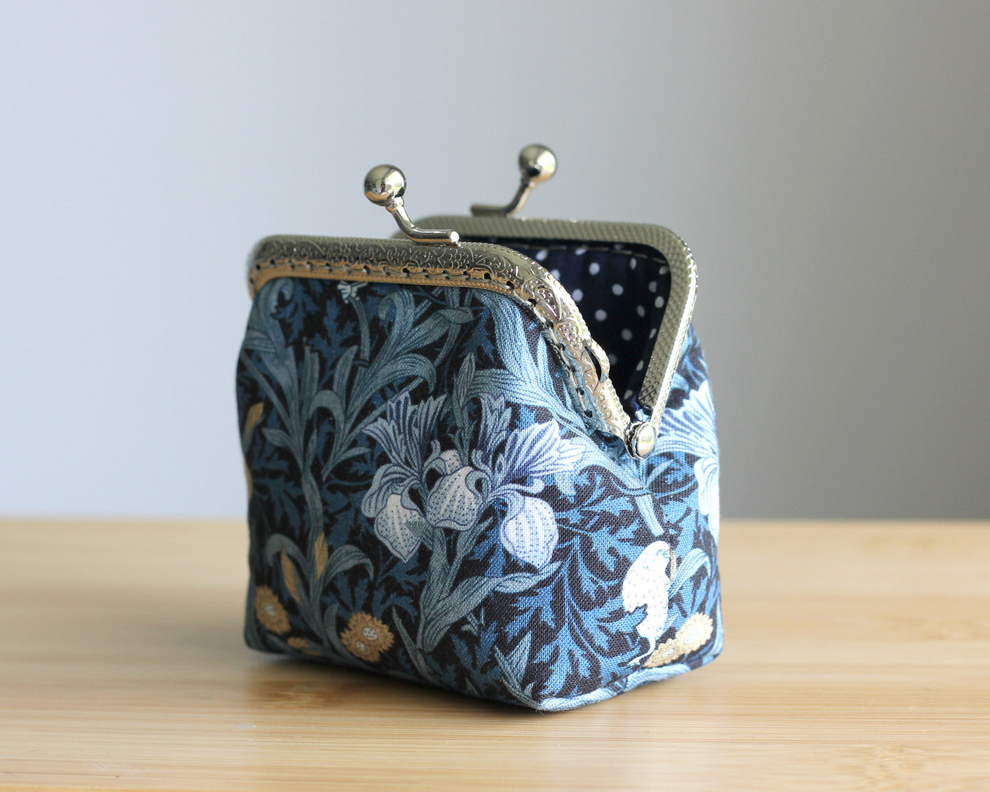 William Morris Thimble Holder & Craft Notions Pouch