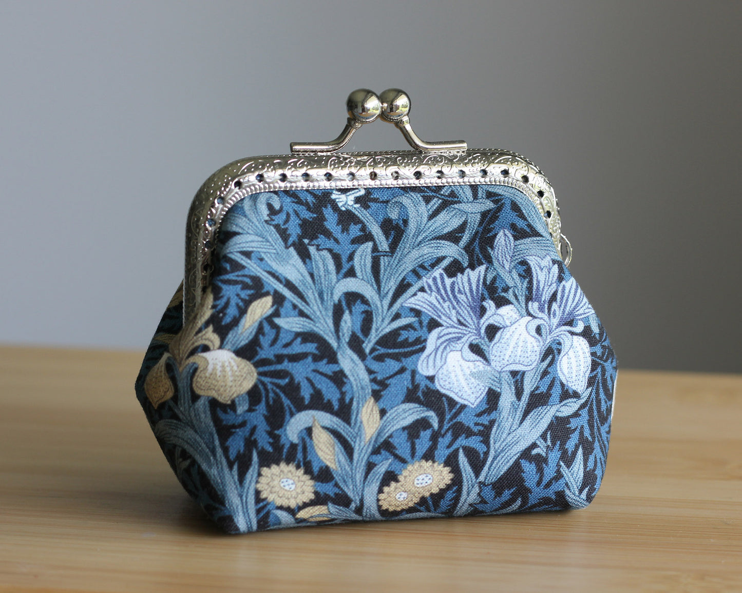 William Morris Thimble Holder & Craft Notions Pouch