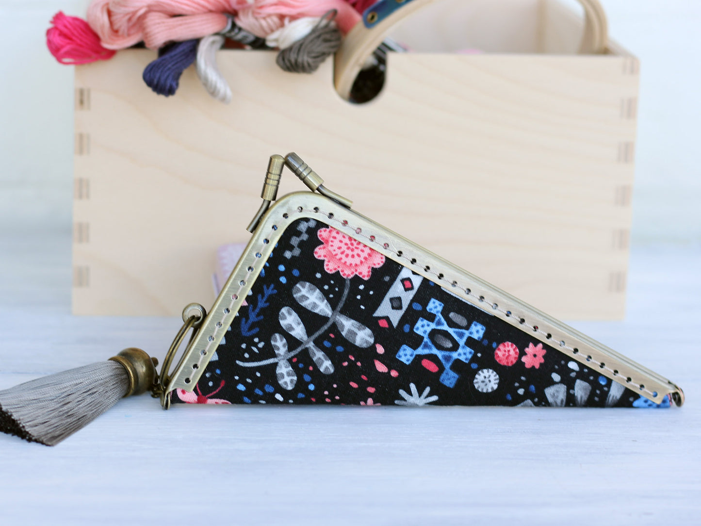 Embroidery Scissors Case and Needle Organizer | Quilting and Cross Stitch Accessory