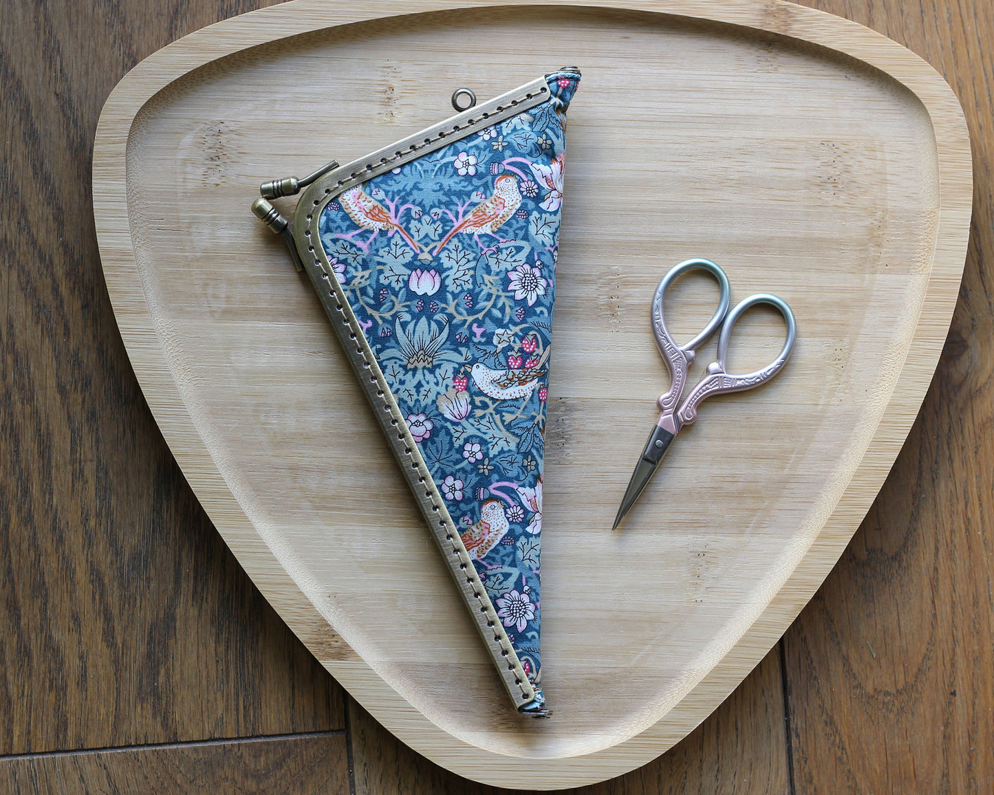 Embroidery Scissors Case and Needle Organizer | Quilting and Cross Stitch Accessory