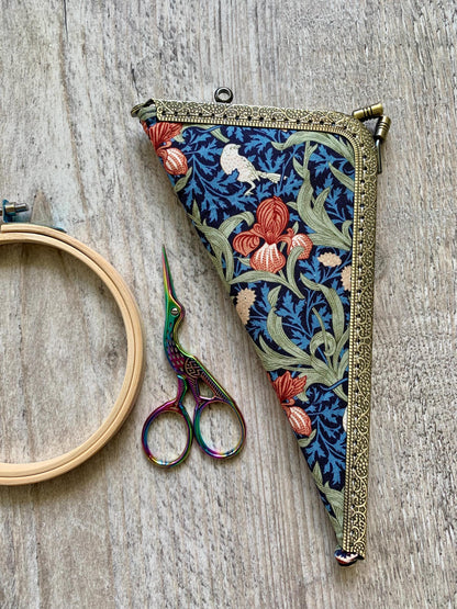 Embroidery Scissors Case and Needle Organizer, Quilting and Cross Stitch Accessory