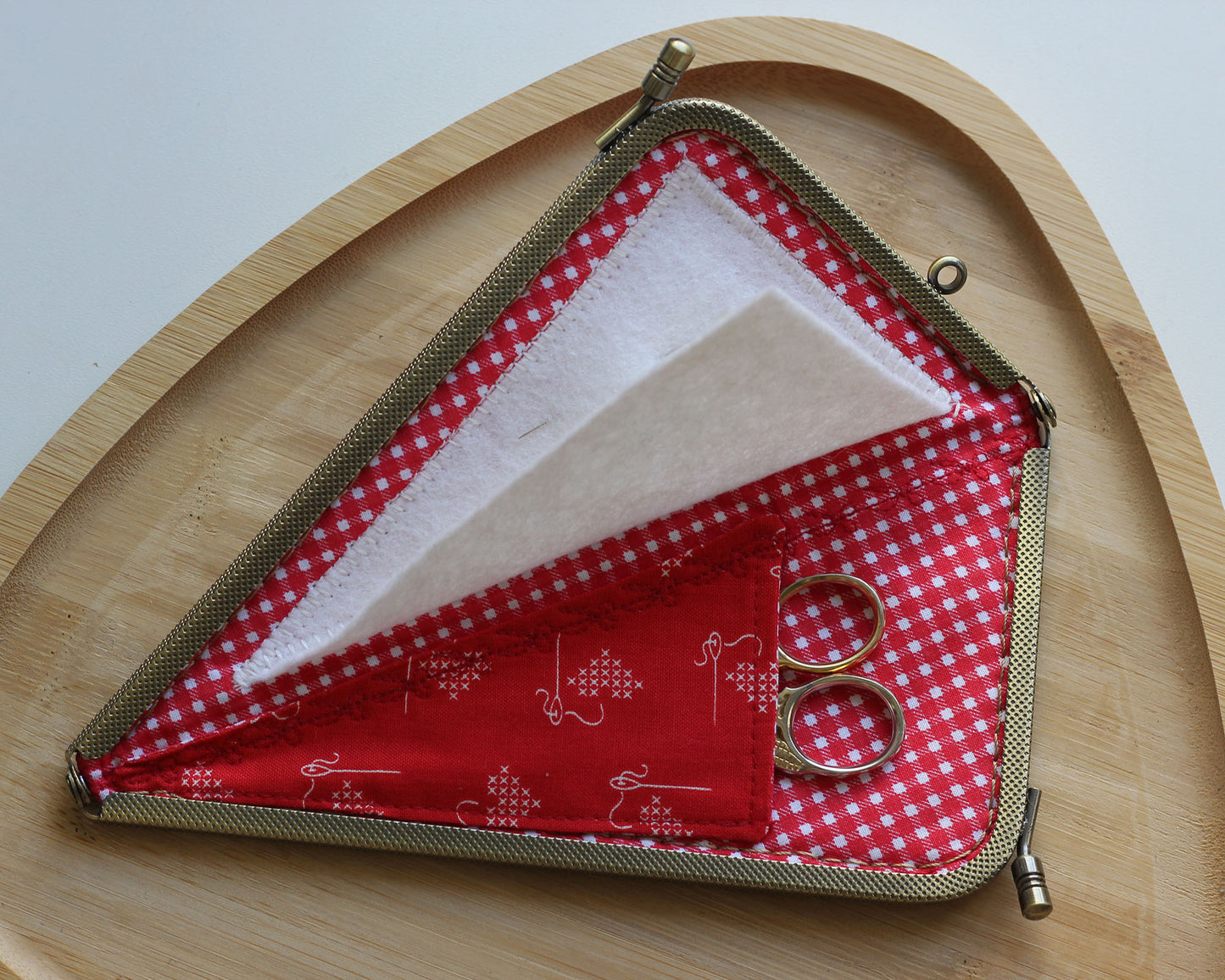 Embroidery Scissors Case and Needle Organizer | Quilting and Cross Stitch Accessory