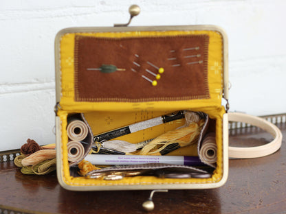 Bee Embroidery Organizer Box – Handmade Sewing & Cross Stitch Storage Case