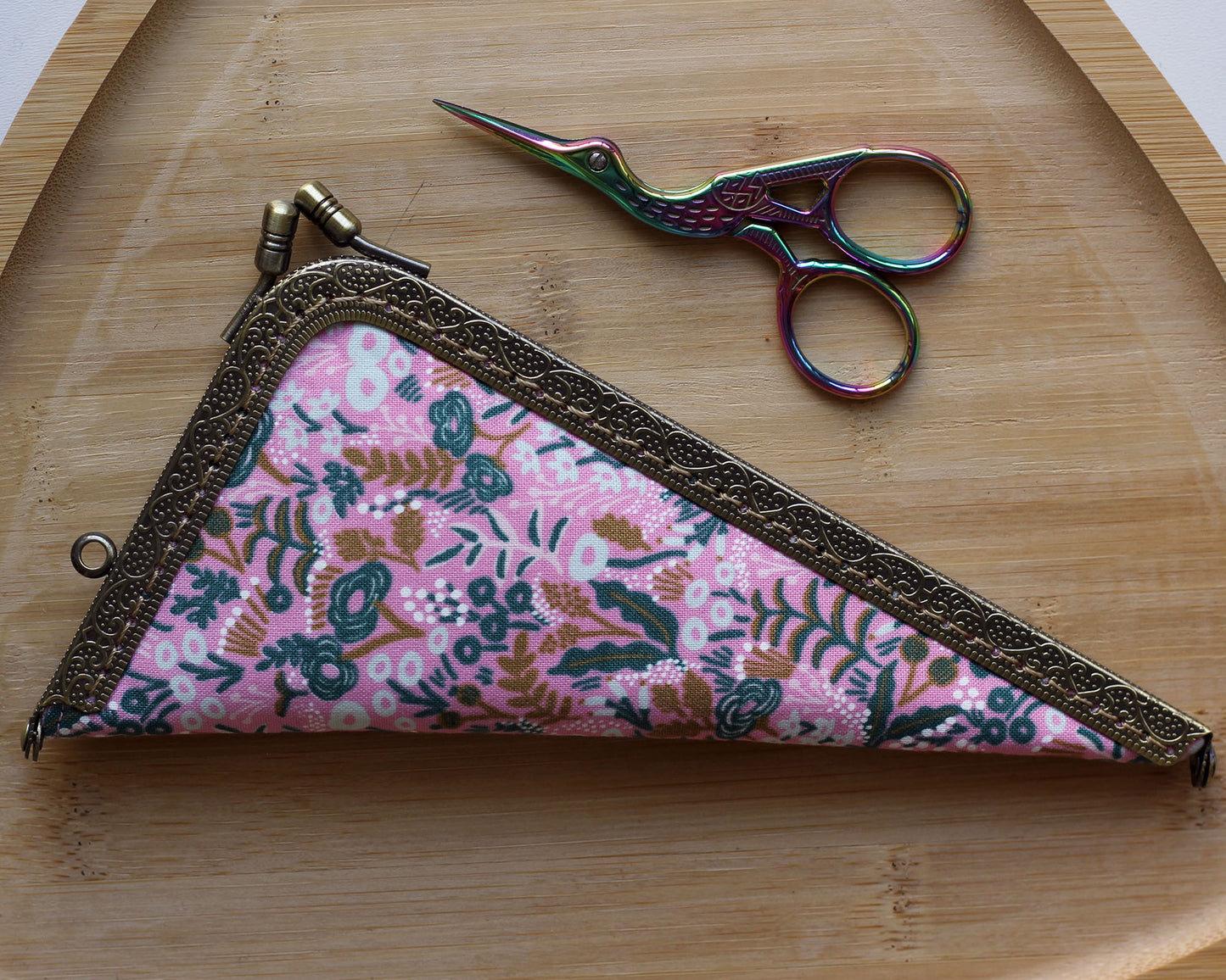Embroidery Scissors Case and Needle Organizer | Quilting and Cross Stitch Accessory