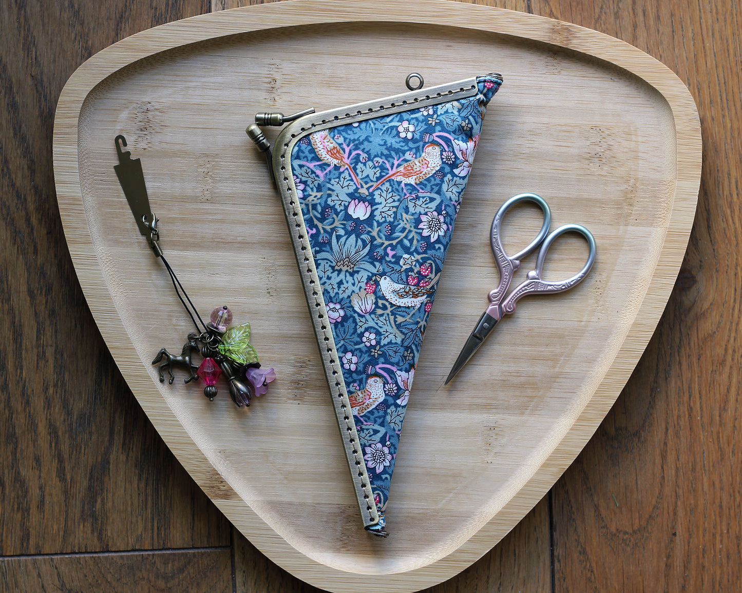 Handmade embroidery scissors case with cotton fabric and clasp closure