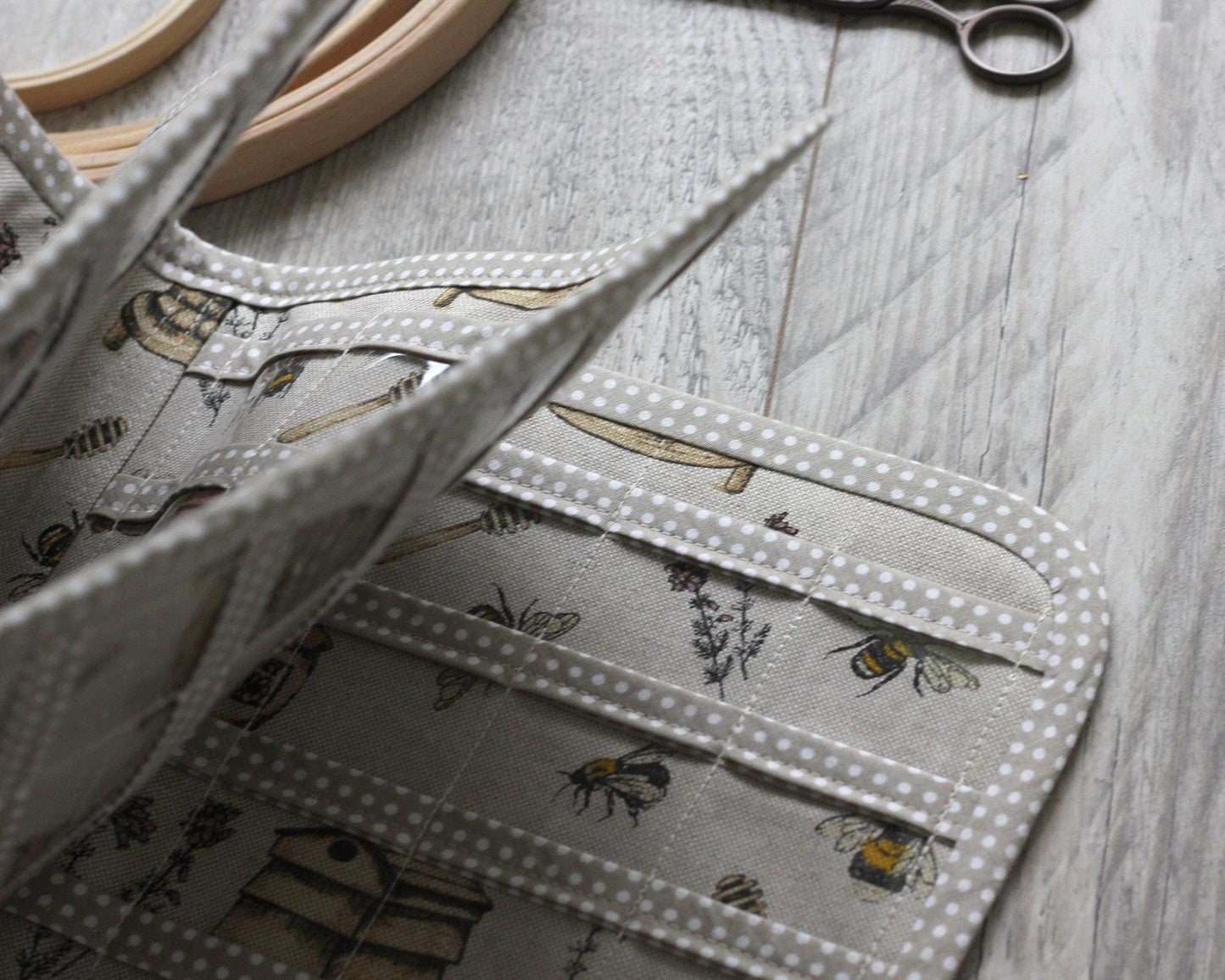 Embroidery Floss Bobbin Portfolio – Thread Storage Binder for Cross Stitch & Embroidery