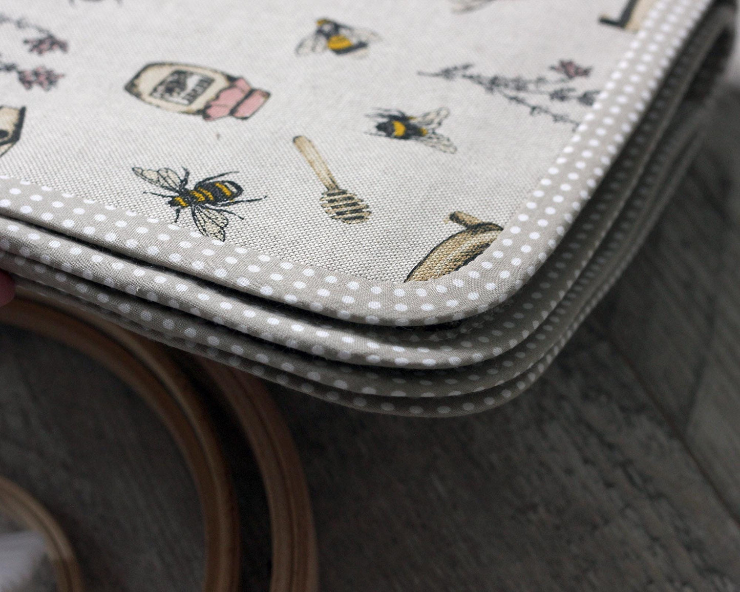Embroidery Floss Bobbin Portfolio – Thread Storage Binder for Cross Stitch & Embroidery