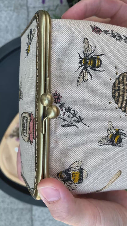 Bee Embroidery Organizer Box – Handmade Sewing & Cross Stitch Storage Case