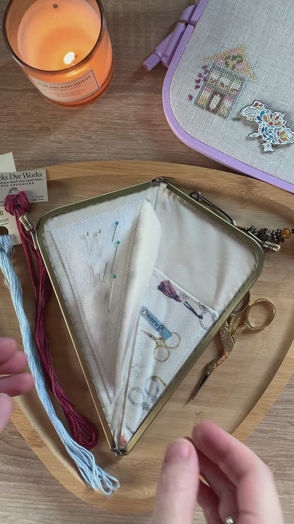 Embroidery Scissors Case and Needle Organizer, Quilting and Cross Stitch Accessory