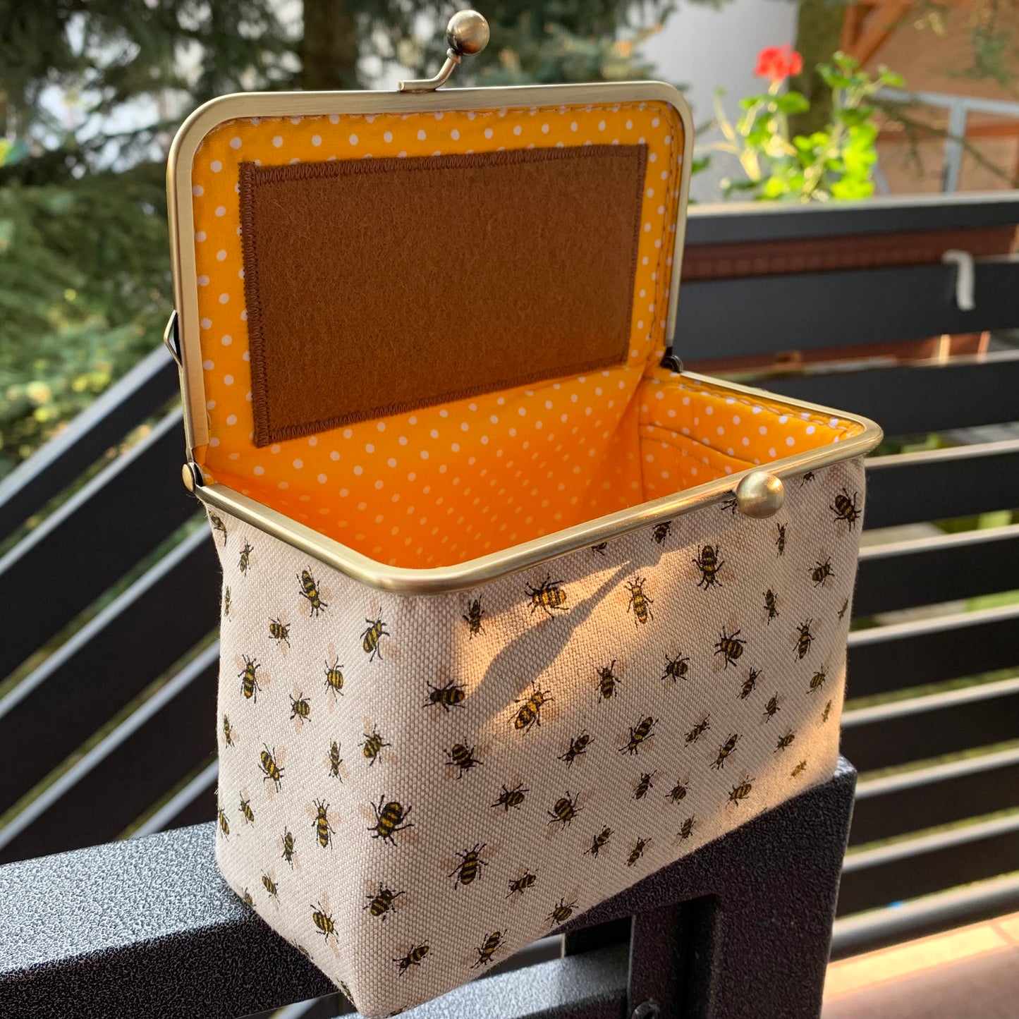 Bee Embroidery Organizer Box – Handmade Sewing & Cross Stitch Storage Case